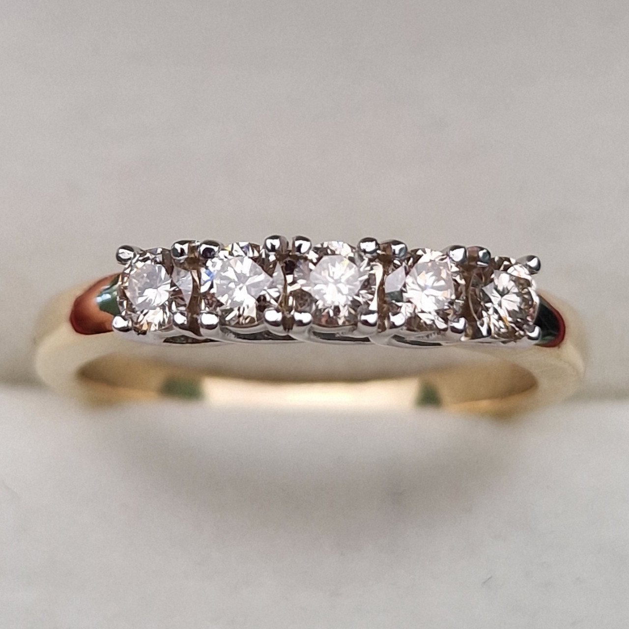 Кольцо Deimantas 102207818 17,5р 3,47гр 0,465ct. купить,NaN