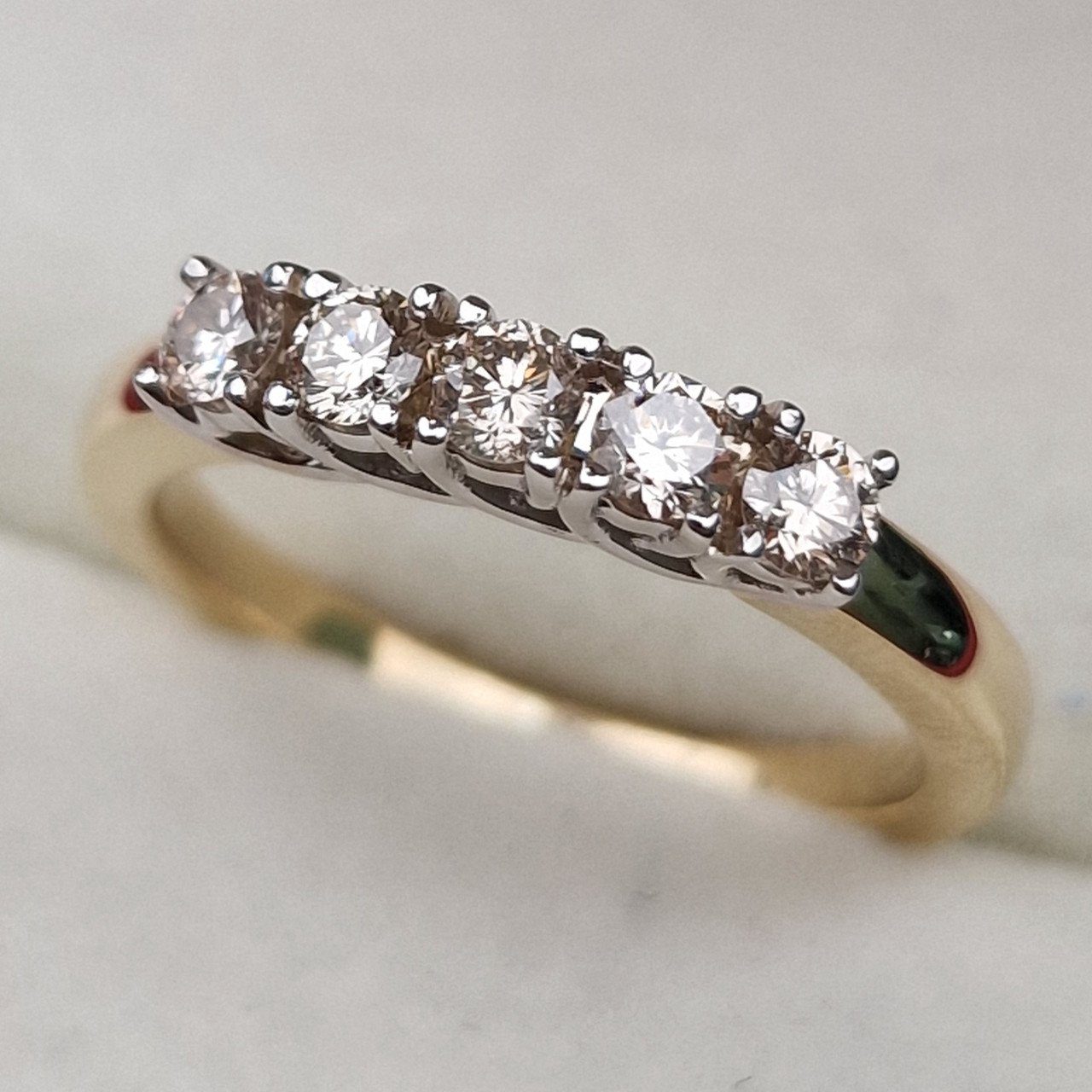 Кольцо Deimantas 102207818 17,5р 3,47гр 0,465ct. купить,NaN