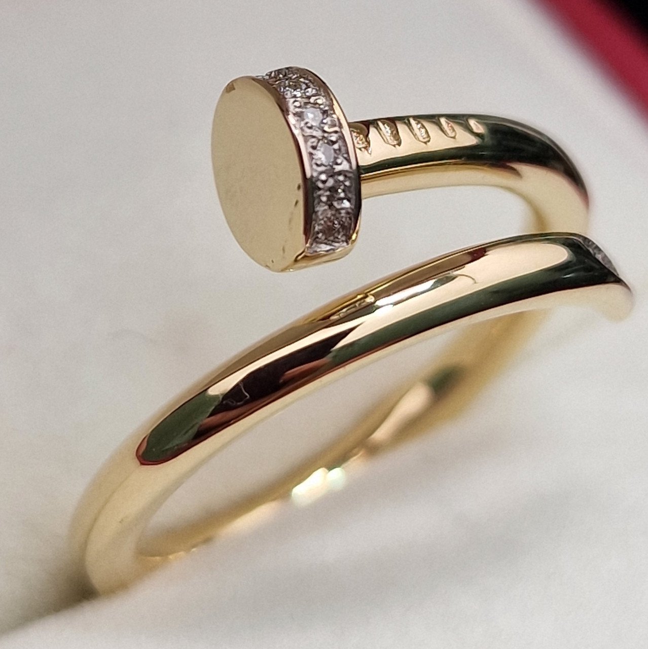 Кольцо Deimantas 102207863 17,5р 4,95гр 0,053ct. купить,NaN