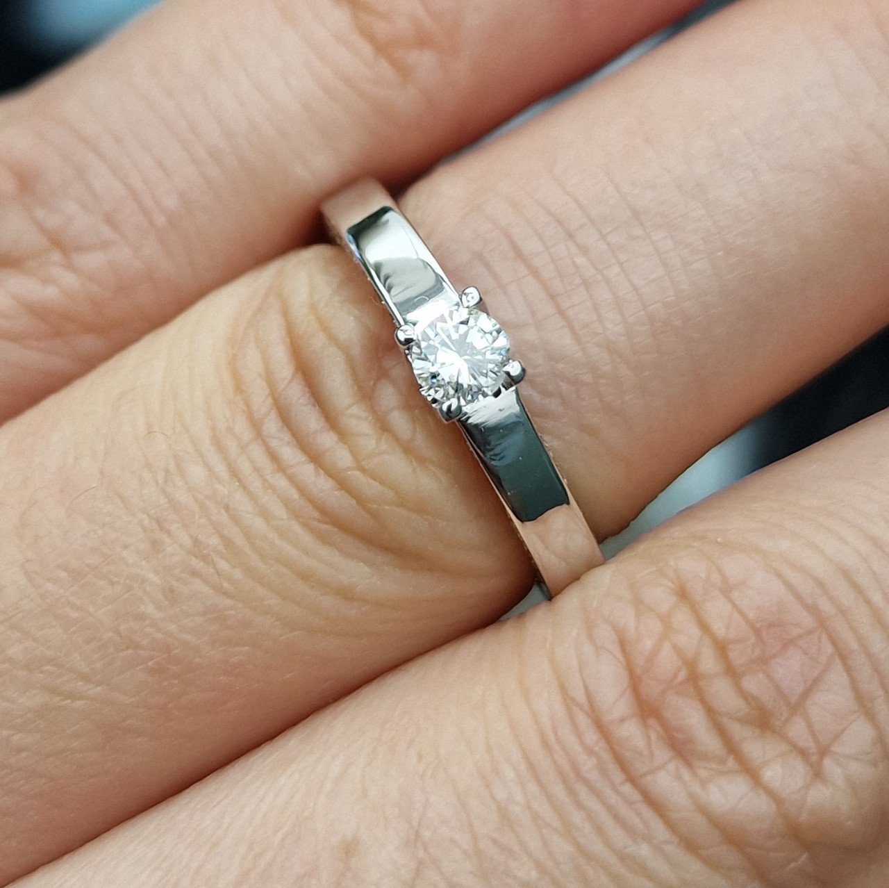 Кольцо Deimantas 102207824 16,5р 4,78гр 0,54ct. купить,NaN