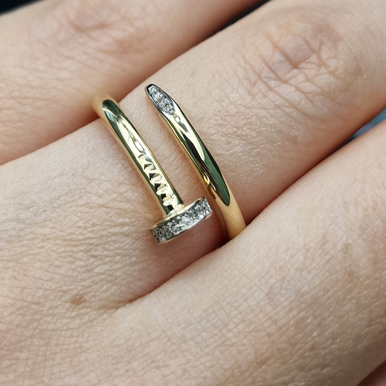 Кольцо Deimantas 102207863 17,5р 4,95гр 0,053ct. купить,NaN
