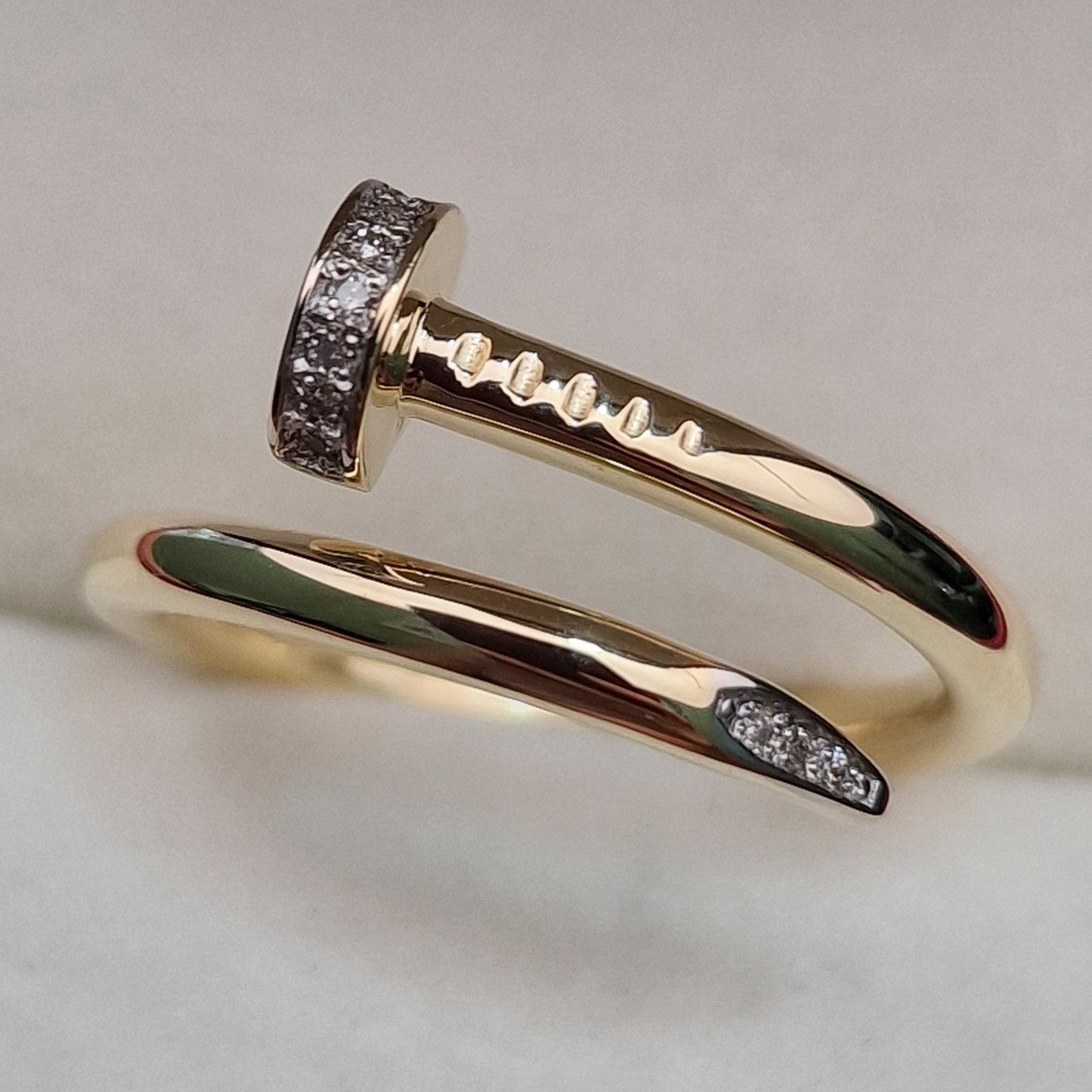 Кольцо Deimantas 102207863 17,5р 4,95гр 0,053ct. купить,NaN