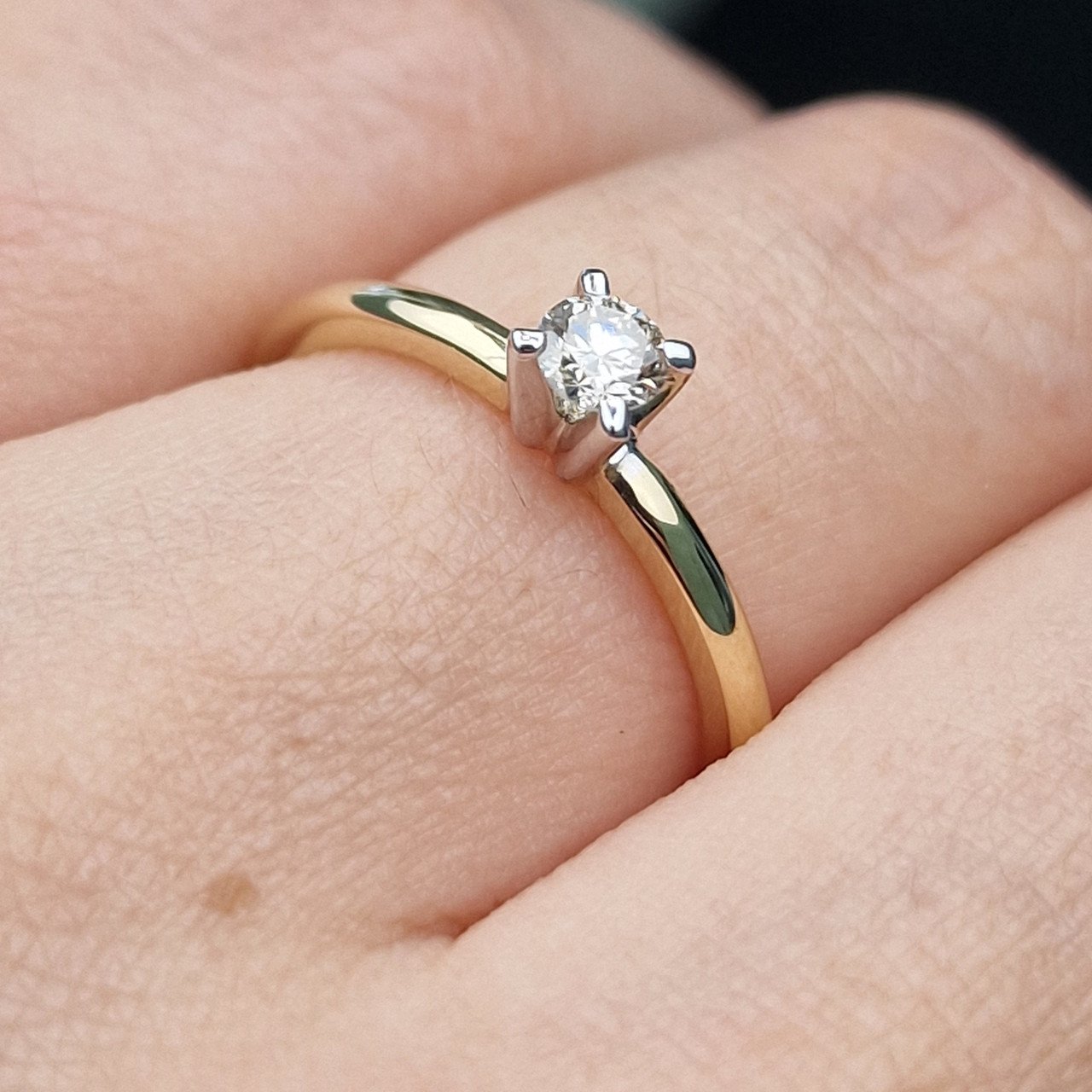 Кольцо Deimantas 102207888 15,5р 2,15гр 0,23ct. купить,NaN