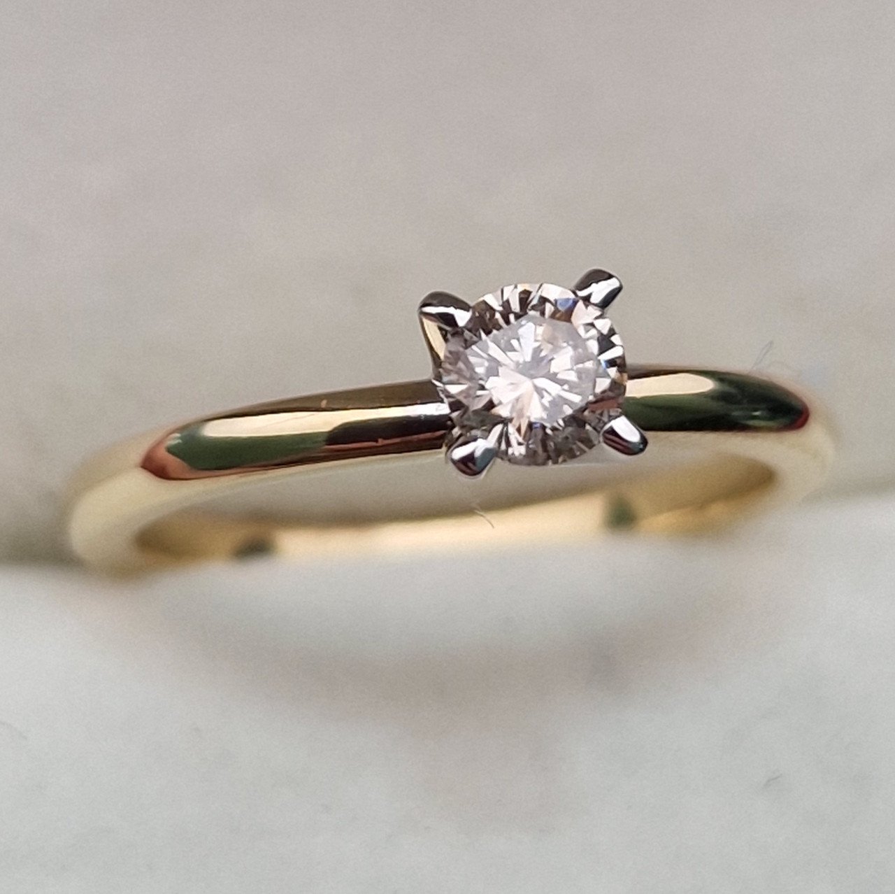 Кольцо Deimantas 102207888 15,5р 2,15гр 0,23ct. купить,NaN