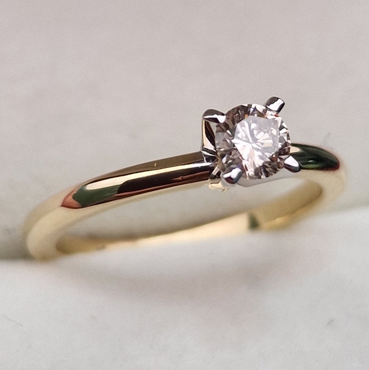 Кольцо Deimantas 102207888 15,5р 2,15гр 0,23ct. купить,NaN