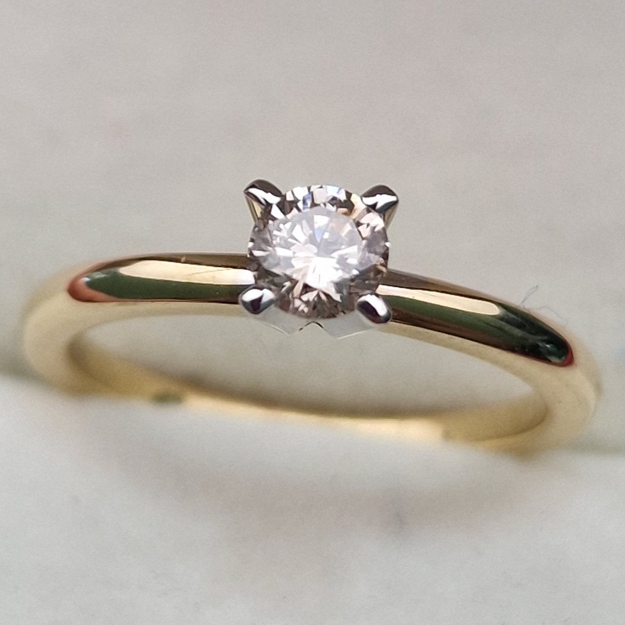 Кольцо Deimantas 102207888 15,5р 2,15гр 0,23ct. купить,NaN