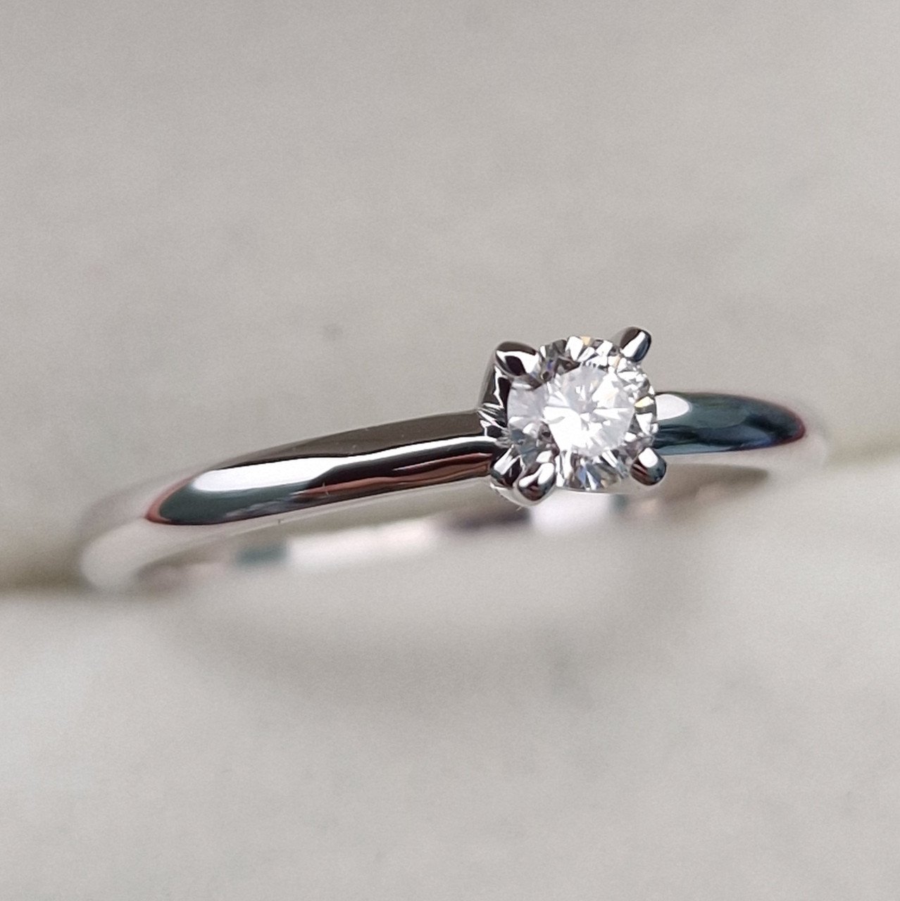 Кольцо Deimantas 102207892 16р 2,12гр 0,18ct. купить,NaN