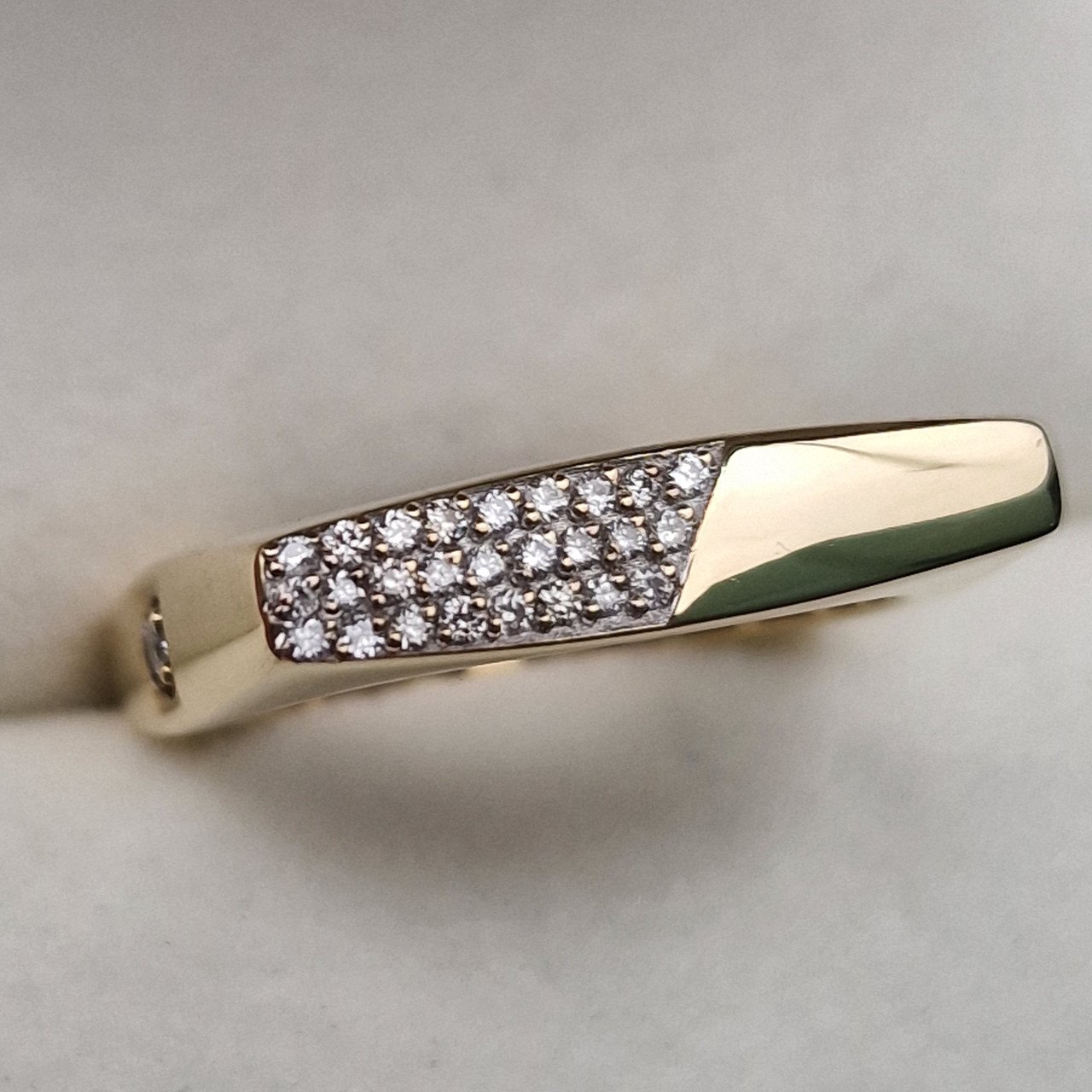 Кольцо Deimantas 102207906 17р 2,77гр 0,202ct. купить,NaN
