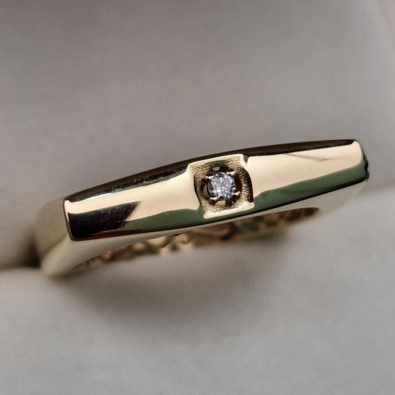 Кольцо Deimantas 102207906 17р 2,77гр 0,202ct. купить,NaN