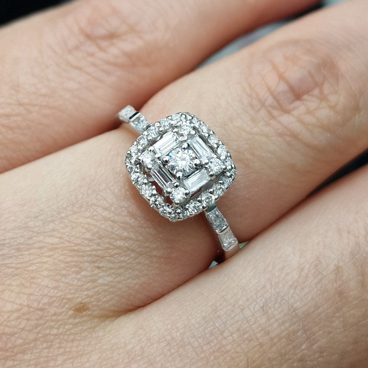 Кольцо Deimantas 102243763 17р 3,23гр 0,96ct. купить,NaN