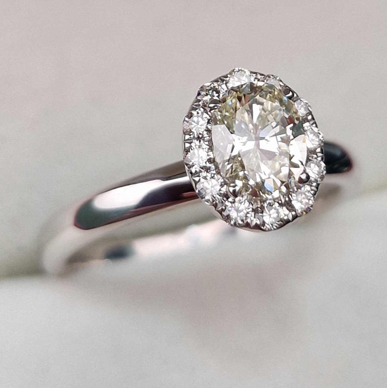 Кольцо Deimantas 102208319 16,5р 3,24гр 0,79ct. купить,NaN