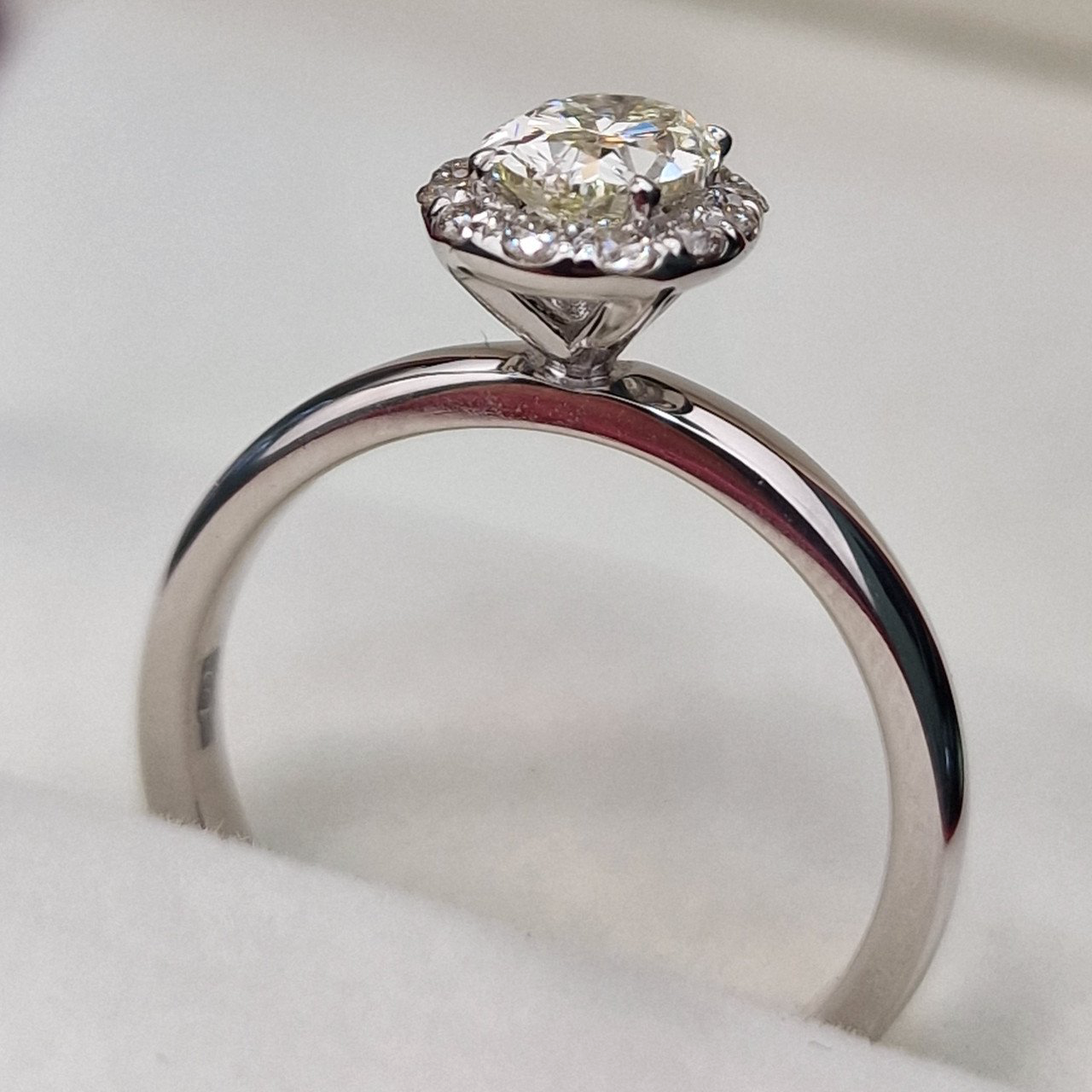 Кольцо Deimantas 102208319 16,5р 3,24гр 0,79ct. купить,NaN