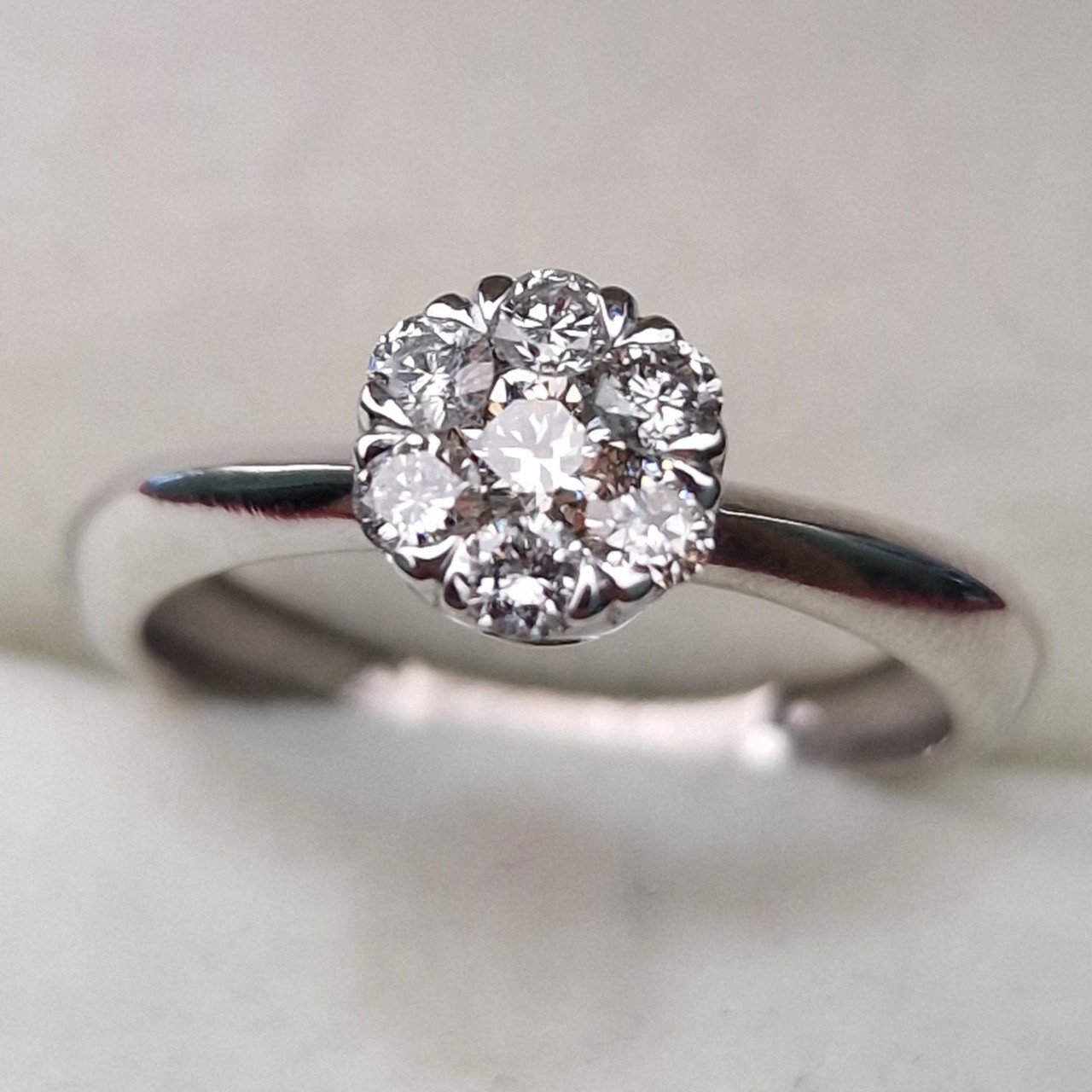 Кольцо Deimantas 102243811 16р 2,07гр 0,37ct. купить,NaN
