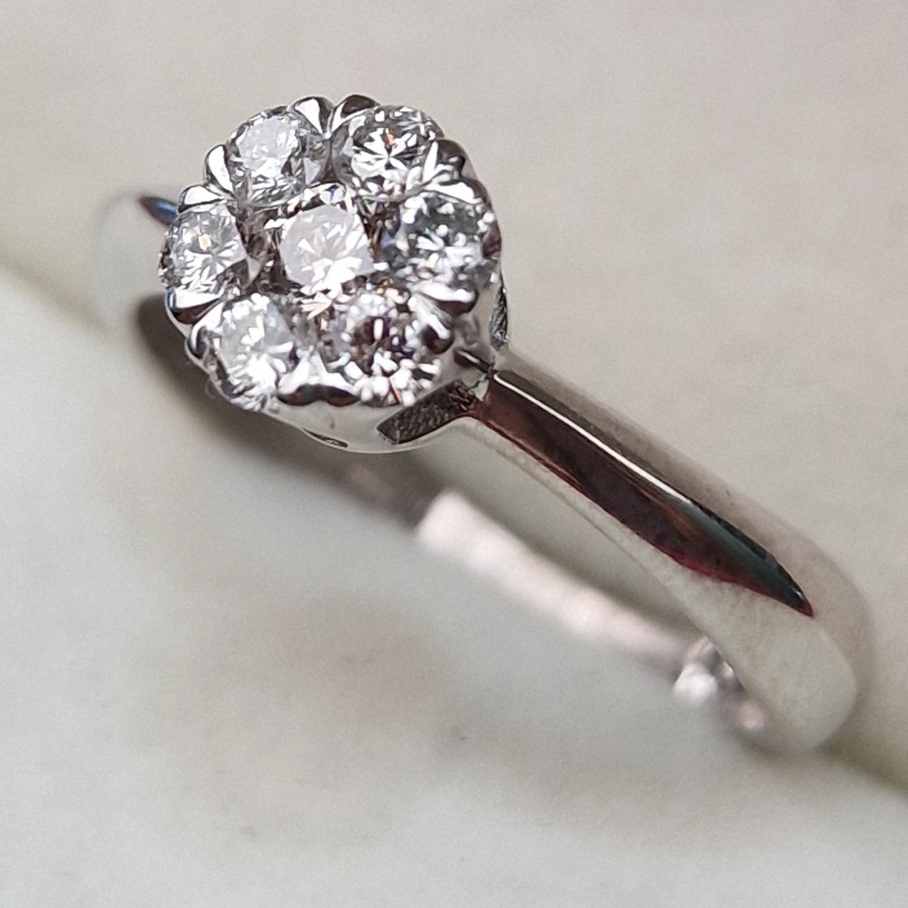 Кольцо Deimantas 102243811 16р 2,07гр 0,37ct. купить,NaN