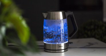 Электрочайник Midea MK-17G01F черный купить,28990