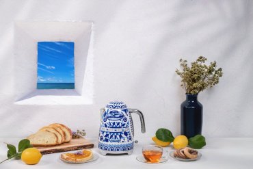 Электрочайник Smeg KLF03DGBEU розовый купить,0