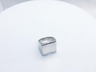 Кольцо PRESTIGE JEWELRY 04-401-0091_18.0 размер 18 вес 6.6 г серебро, без вставок купить,NaN