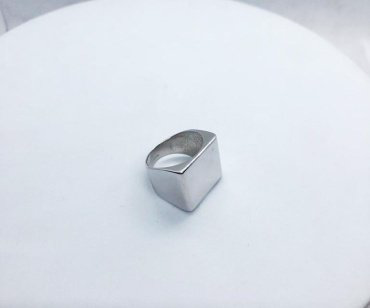 Кольцо PRESTIGE JEWELRY 04-401-0091_18.0 размер 18 вес 6.6 г серебро, без вставок купить,NaN