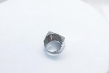Кольцо PRESTIGE JEWELRY 04-401-0091_18.0 размер 18 вес 6.6 г серебро, без вставок купить,NaN