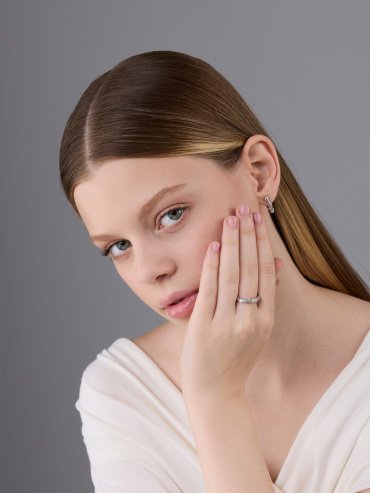 Серьги АЛЬКОР 02-4616_000Б-00 вес 2.4 г серебро, бриллиант купить,20400