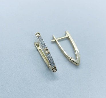 Серьги КЮЗ Дельта л1206824/1 вес 2.4 г золото, фианит купить,198400