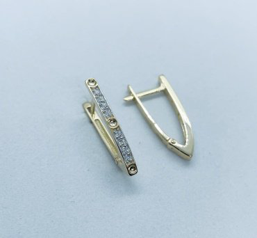 Серьги КЮЗ Дельта л1206824/1 вес 2.4 г золото, фианит купить,198400