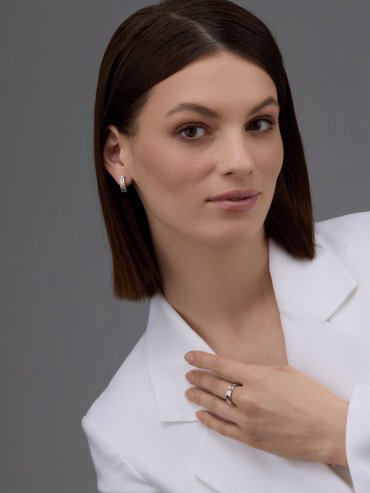 Серьги АЛЬКОР 02-4226_000Б-00 вес 3.6 г серебро, золото, бриллиант купить,NaN