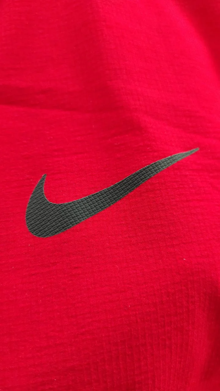 Ветровка Nike Tech Pack красная L-XL - ForteMarket Ветровка Nike Tech Pack красная L-XL купить,0