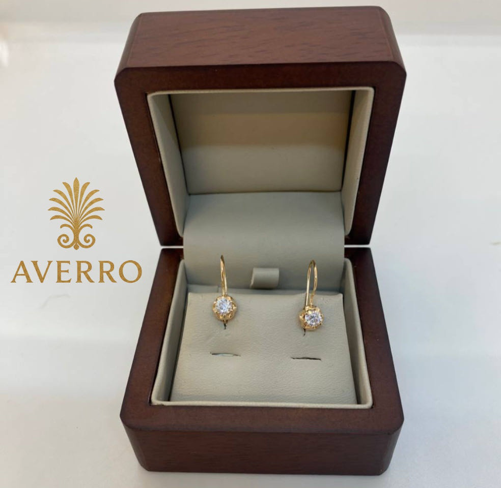 Серьги Averro Av1201202636 золото 1.02гр купить,NaN