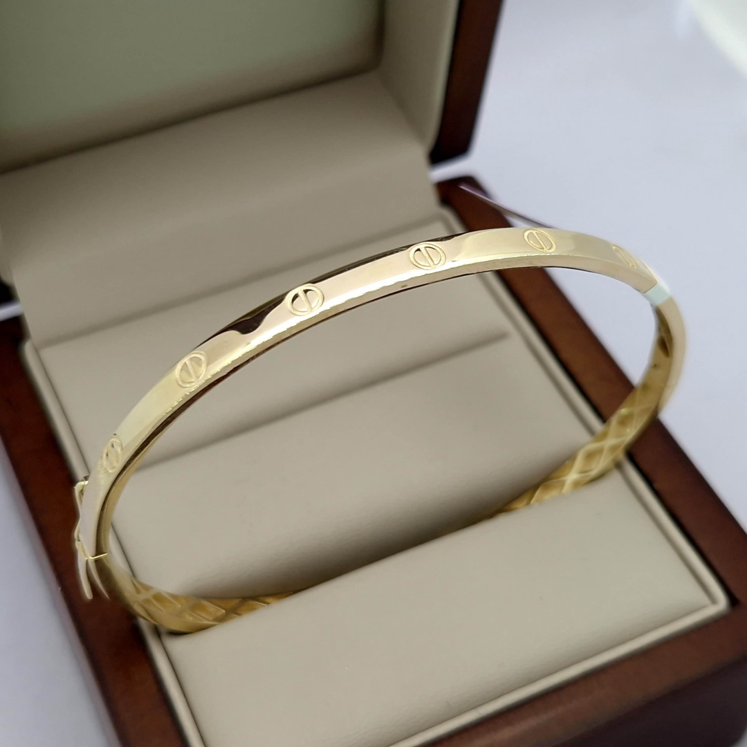 Комплект Averro Av050220269 золото 5.25гр 18р купить,NaN