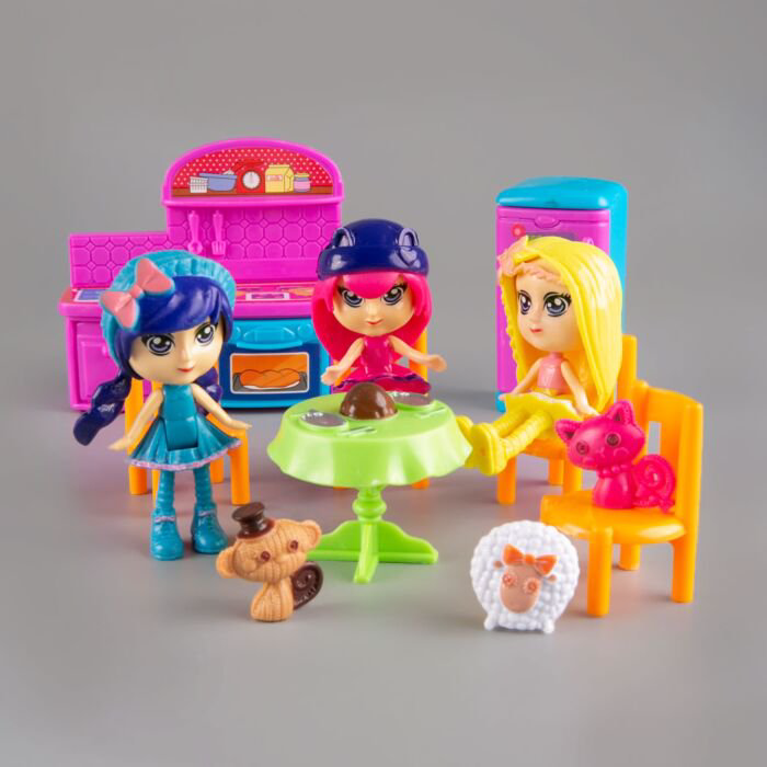 Игровой набор   Barmila Кукольный домик с 3 куклами 60221A купить,NaN