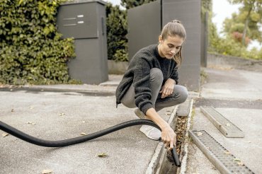 Пылесос Karcher WD 2 Plus V-12/6/18/C (YYY) желтый