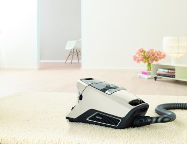 Пылесос Miele SKCR3 Blizzard CX1 Excellence белый