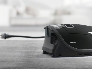 Пылесос Miele SGSA3 Complete C3 Parquet Celebration черный