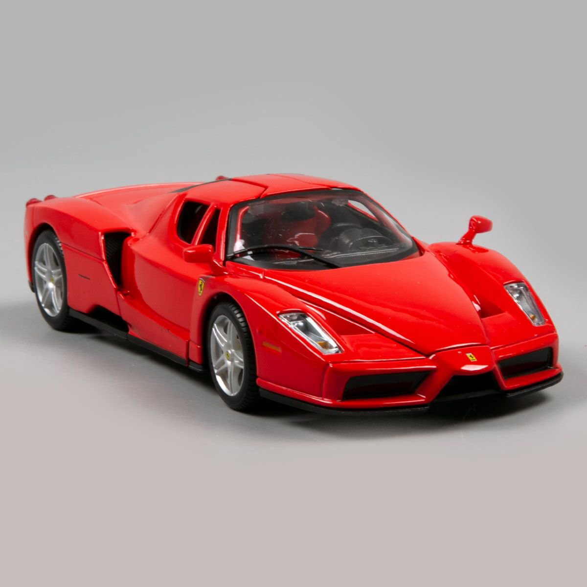 Модель автомобиля Bburago 1:24 Ferrari Enzo 18-26006 купить,NaN