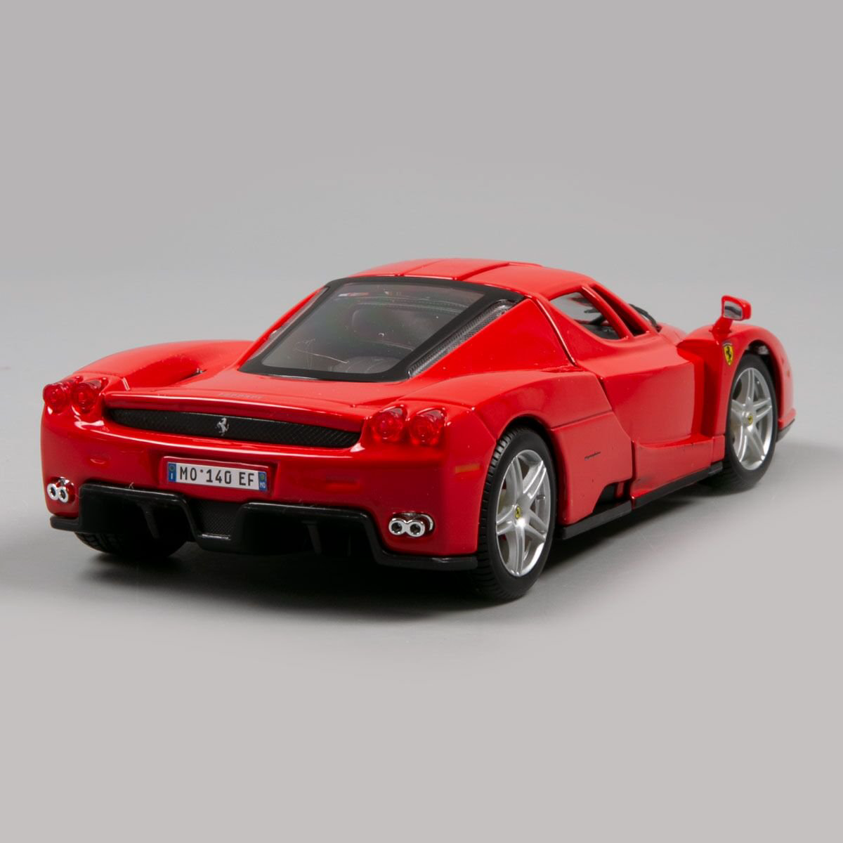 Модель автомобиля Bburago 1:24 Ferrari Enzo 18-26006 купить,NaN