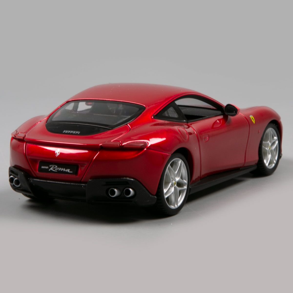 Модель автомобиля Bburago 1:24 Ferrari Roma 18-26029 купить,NaN