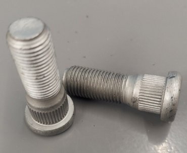 Toyota шпилька колесная 90942-02083