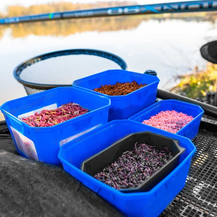 Коробка для приманок Preston Bait Tub P0260009 синий купить,NaN