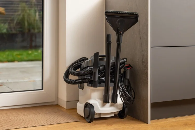 Пылесос Karcher SE 6 Signature Line 1.081-190.0 белый 