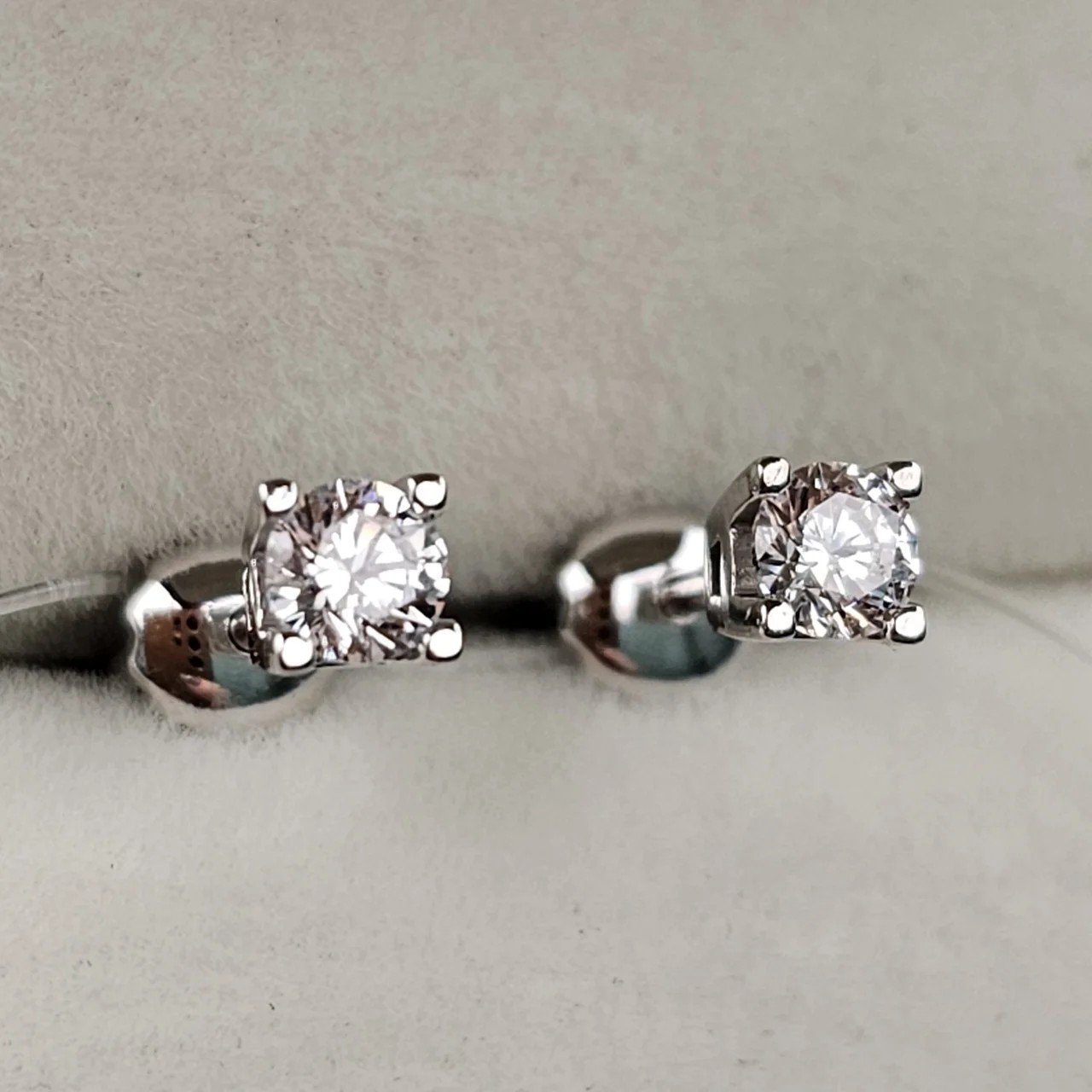 Серьги Deimantas 109235264 0.97гр. купить,NaN