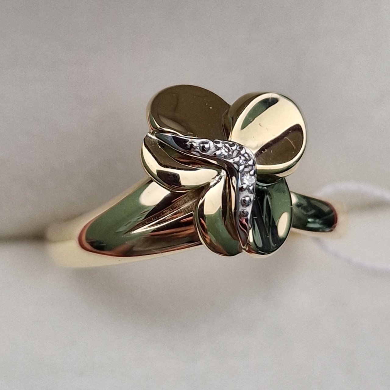 Кольцо Deimantas 102540651 18р 2,99гр 0,01ct. купить,NaN