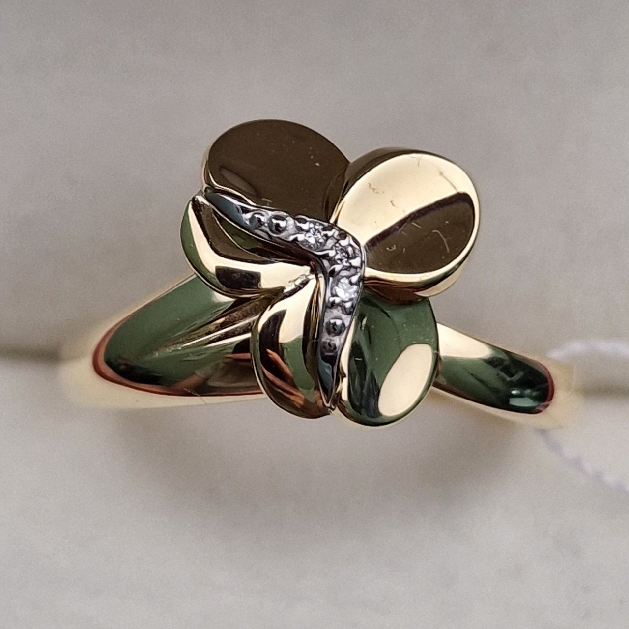 Кольцо Deimantas 102540651 18р 2,99гр 0,01ct. купить,NaN