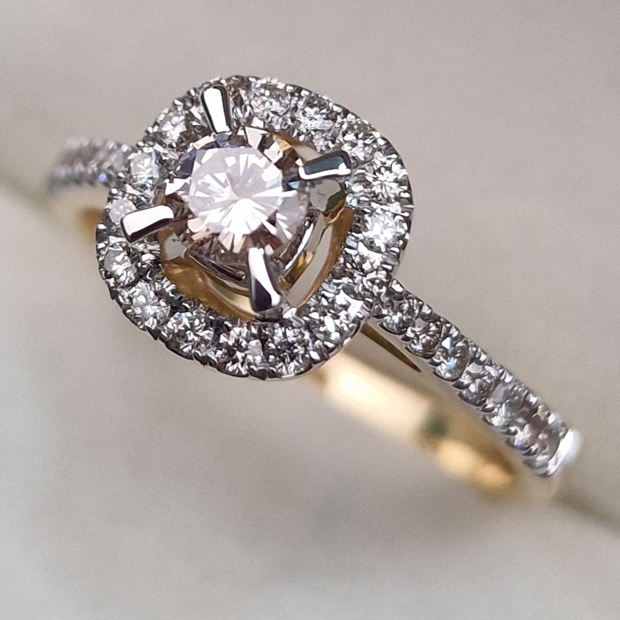 Кольцо Deimantas 102513707 17,5р 3,25гр 0,68ct. купить,NaN