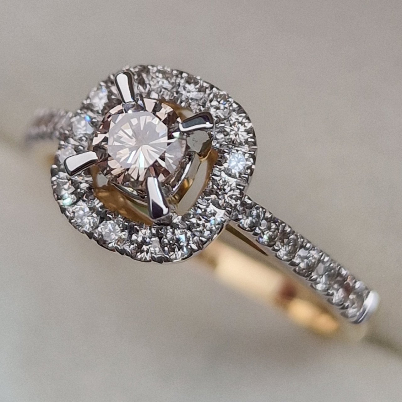 Кольцо Deimantas 102513707 17,5р 3,25гр 0,68ct. купить,NaN