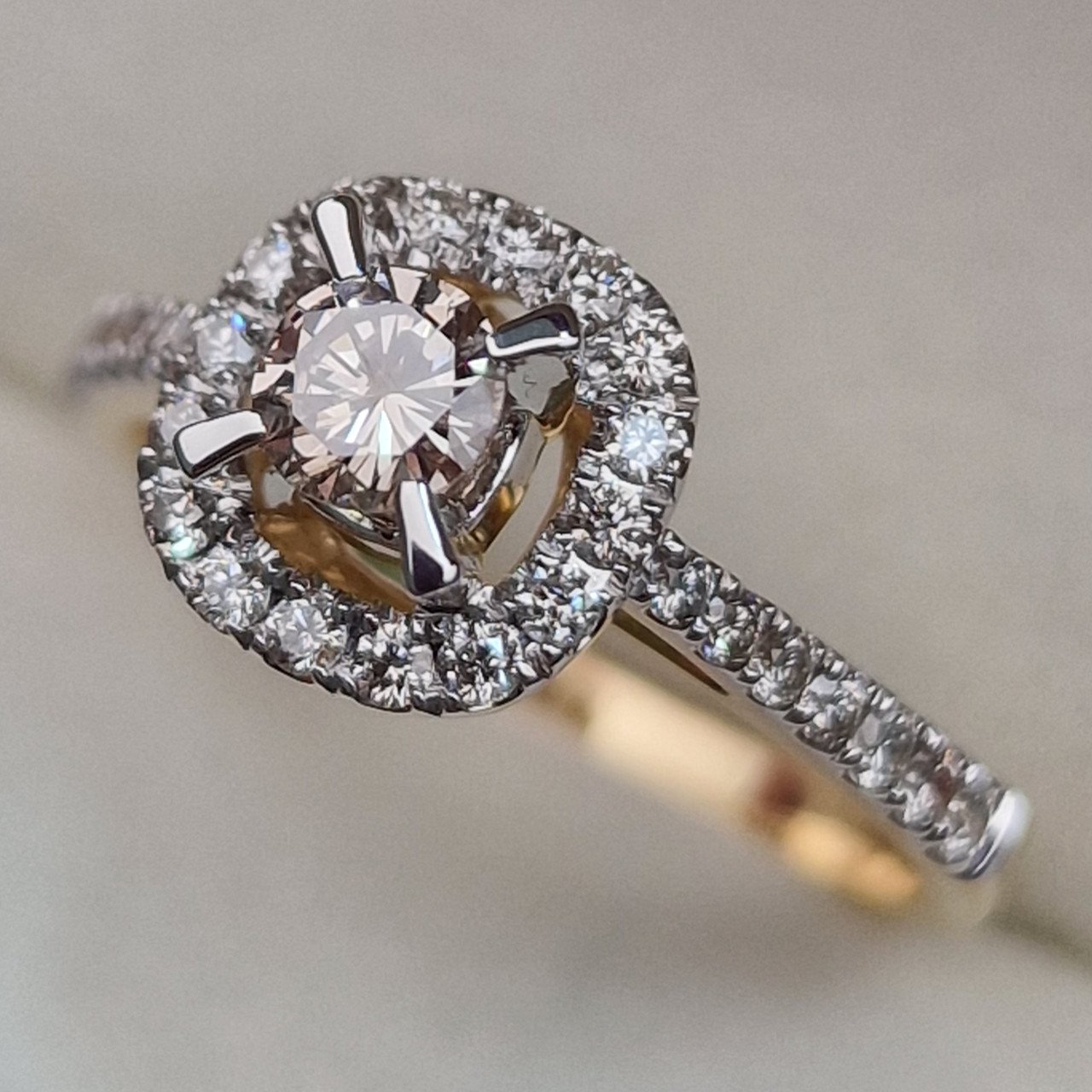 Кольцо Deimantas 102513707 17,5р 3,25гр 0,68ct. купить,NaN