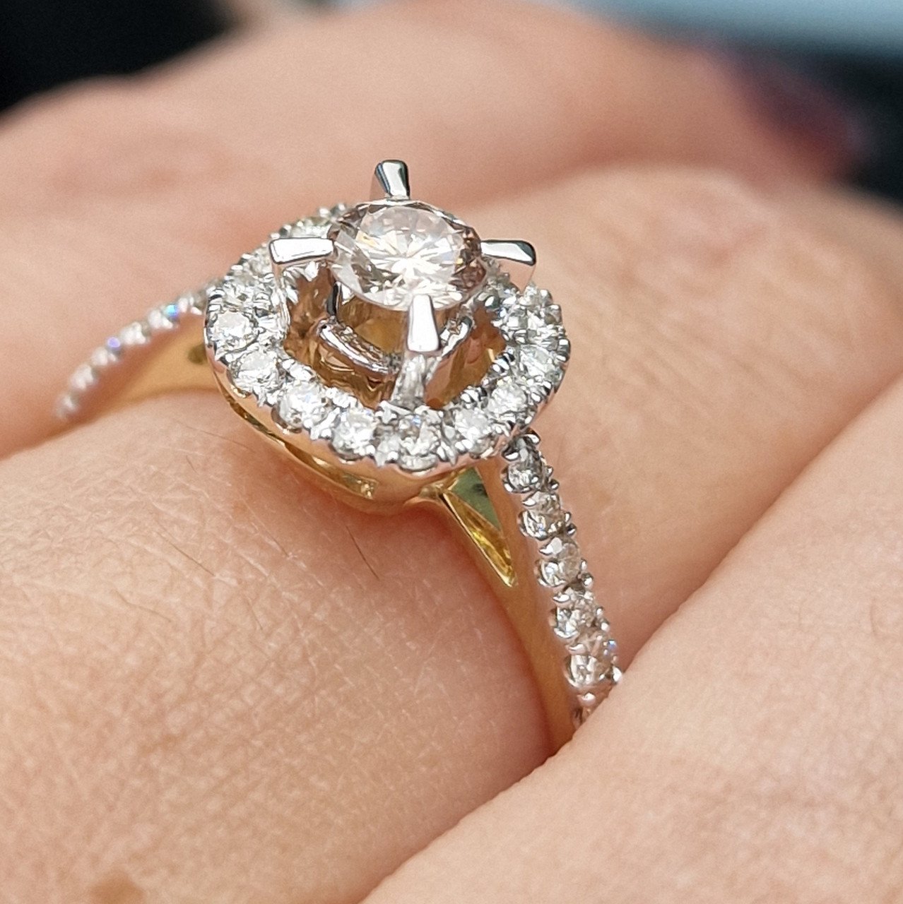Кольцо Deimantas 102513707 17,5р 3,25гр 0,68ct. купить,NaN