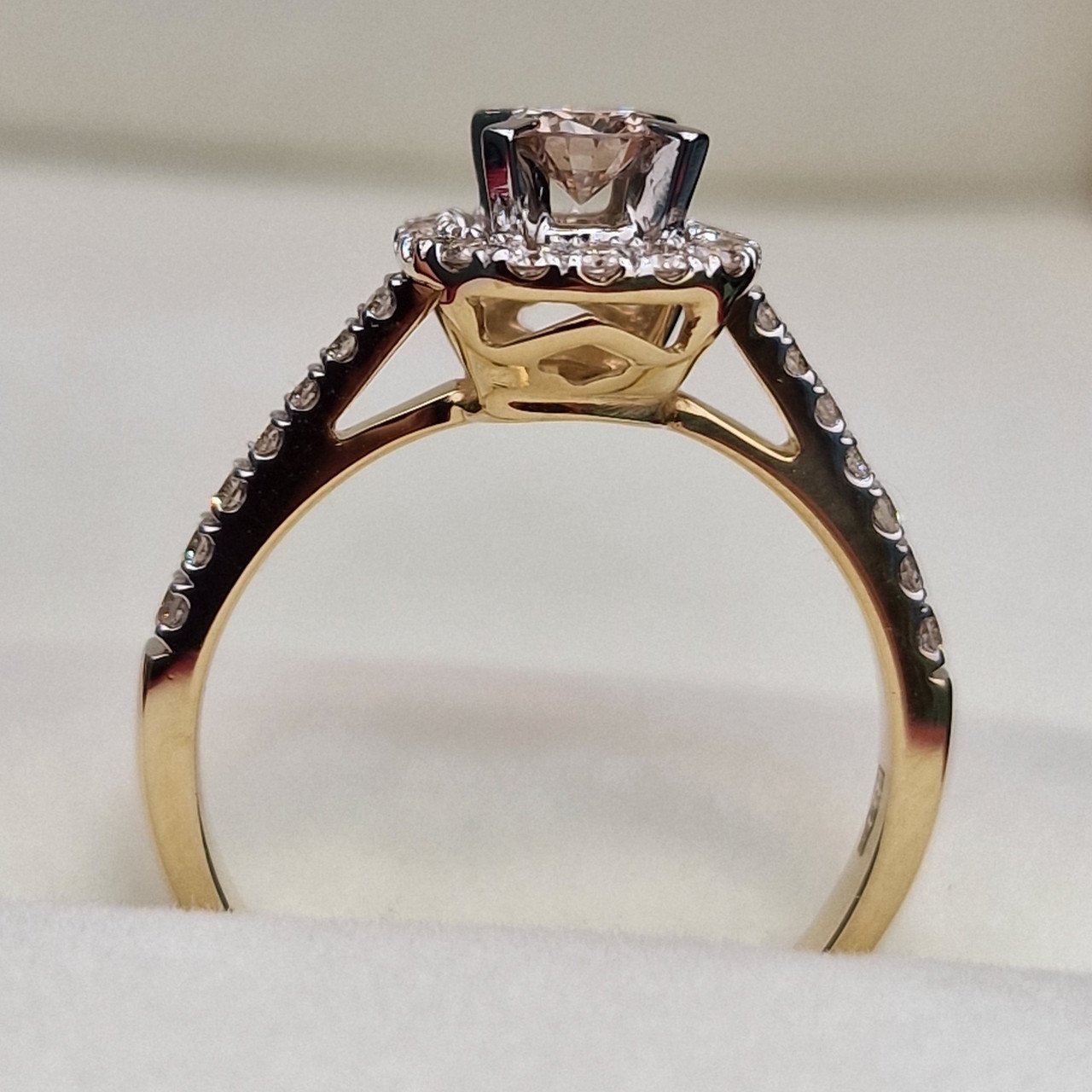 Кольцо Deimantas 102513707 17,5р 3,25гр 0,68ct. купить,NaN
