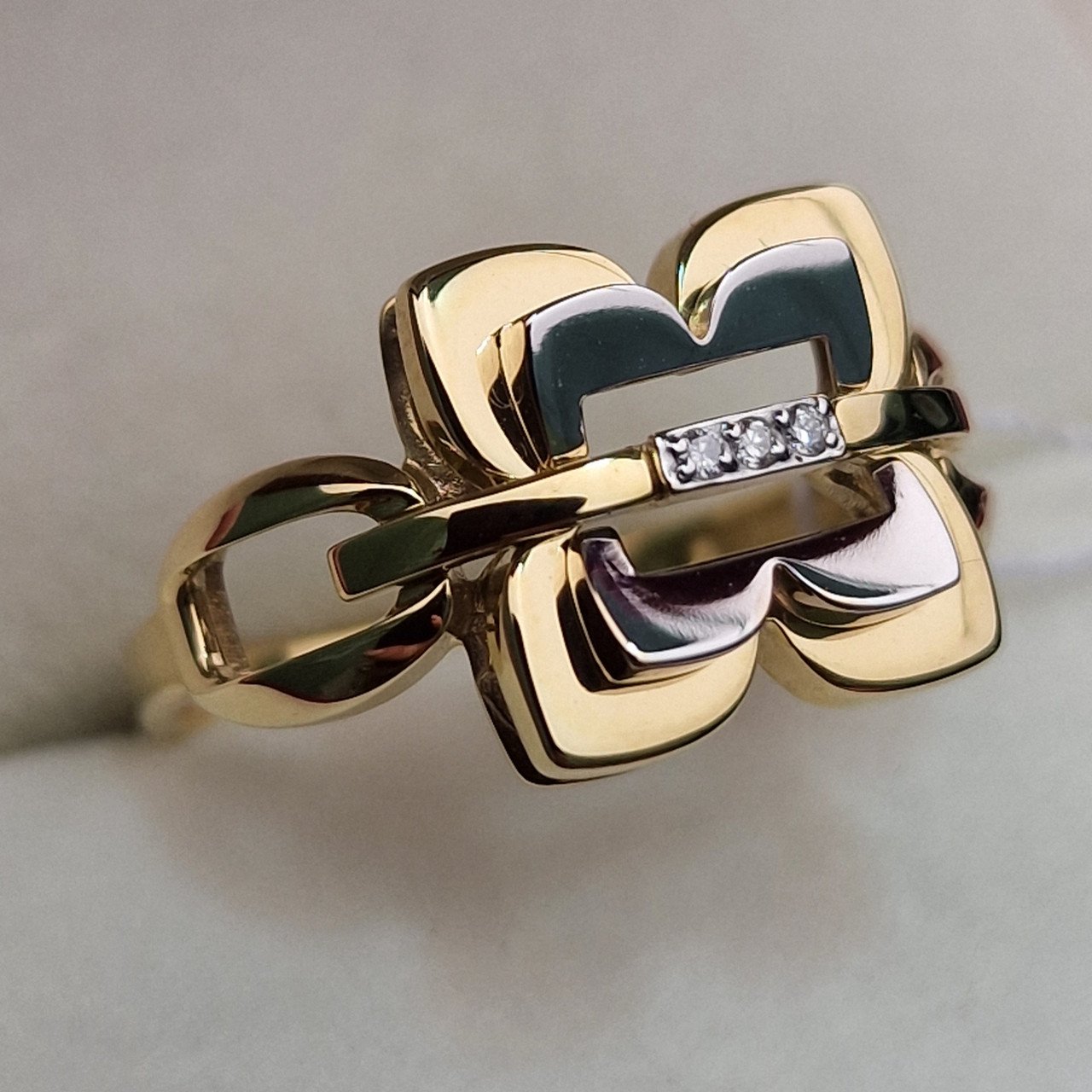 Кольцо Deimantas 102540655 18р 3,32гр 0,02ct. купить,NaN