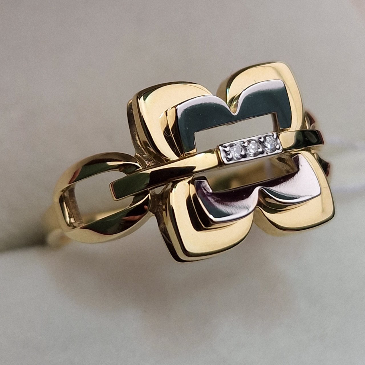 Кольцо Deimantas 102540655 18р 3,32гр 0,02ct. купить,NaN